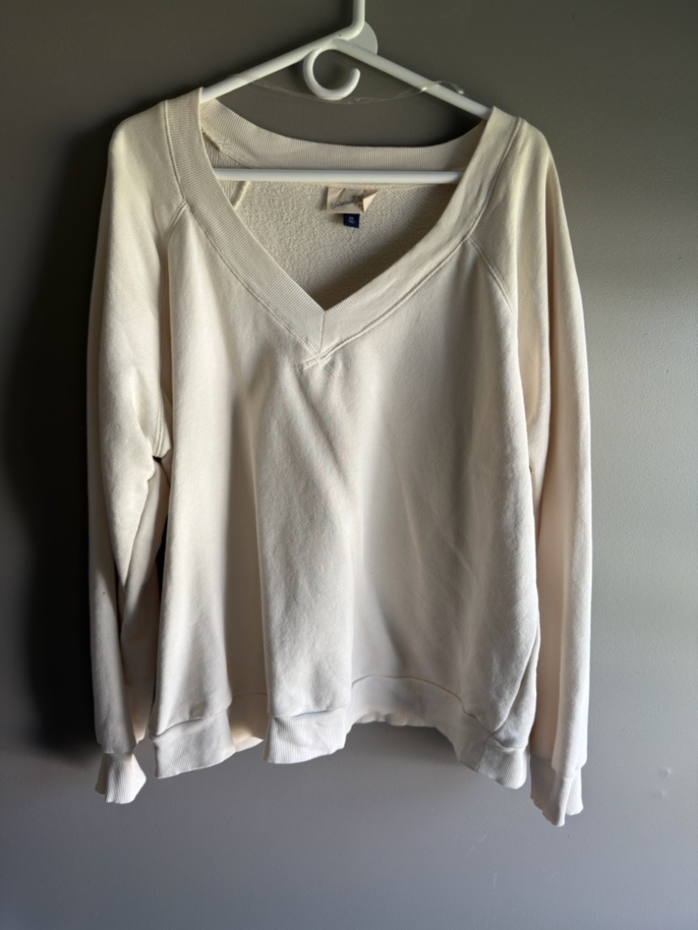 Universal Thread Cream V-Neck Sweatshirt Hoodie
